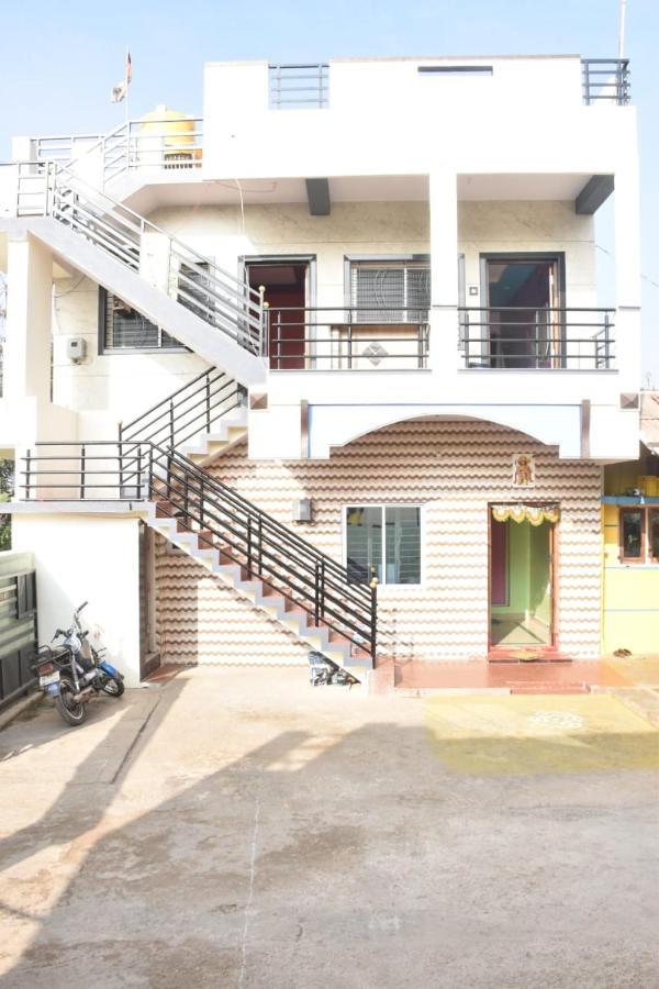 Coconut Homestay Hampi Eksteriør bilde