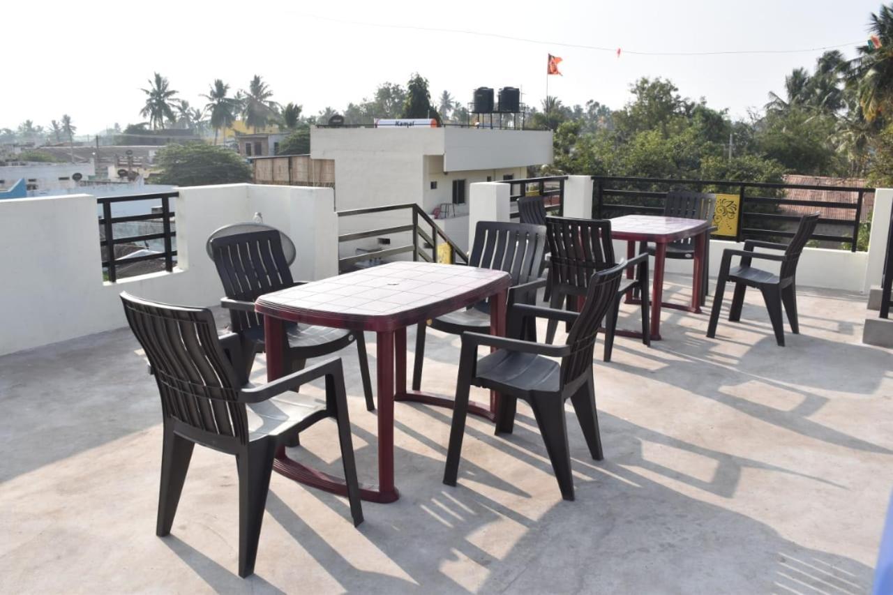 Coconut Homestay Hampi Eksteriør bilde