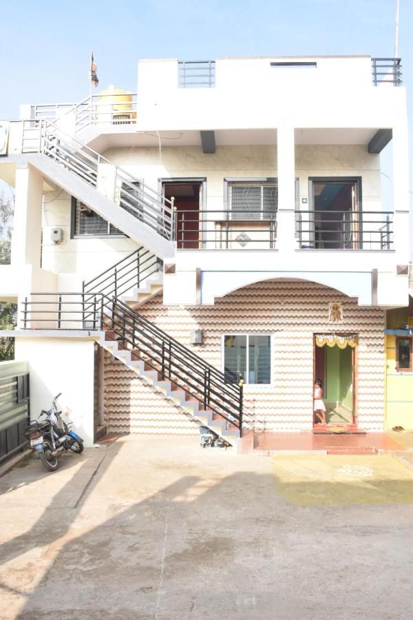 Coconut Homestay Hampi Eksteriør bilde