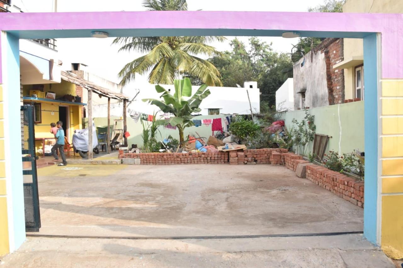 Coconut Homestay Hampi Eksteriør bilde