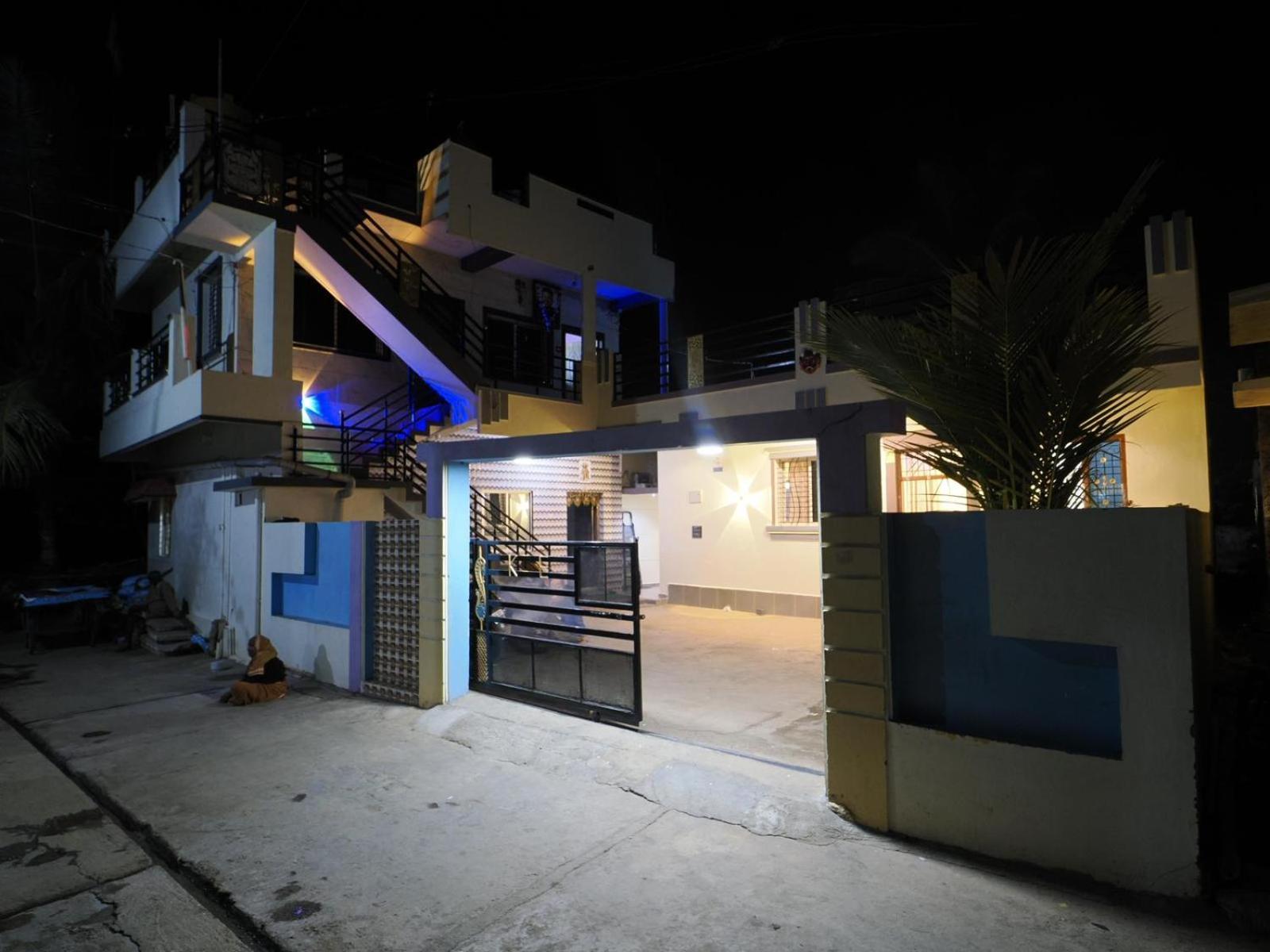 Coconut Homestay Hampi Eksteriør bilde